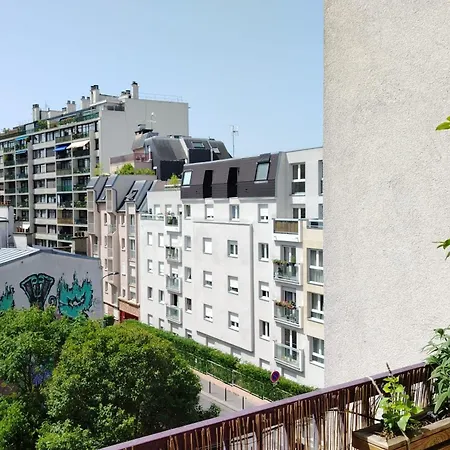 Buttes-chaumont With Balcony Paris